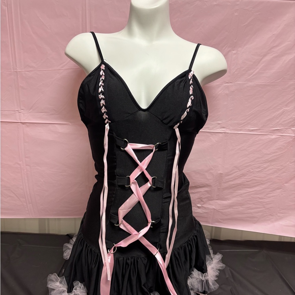 Elegant Black and Pink Lace-Up Chemise